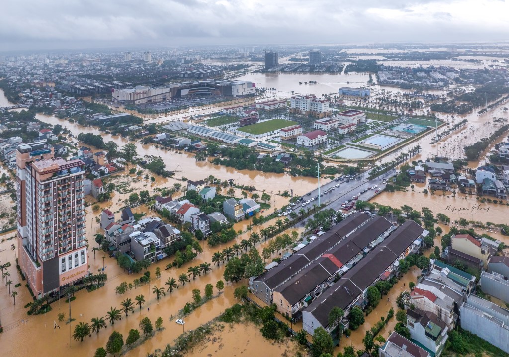 lu lut tai hue_hue ngap lut_mua lu tai hue_o che năng_o che mau_o lech tam_o du che mua nang tai hue15.jpg